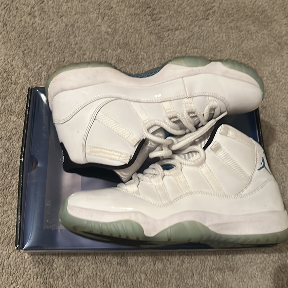 jordan 11 legend blues